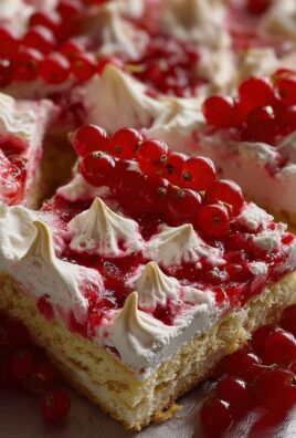 Johannisbeerkuchen mit Baiserhaube